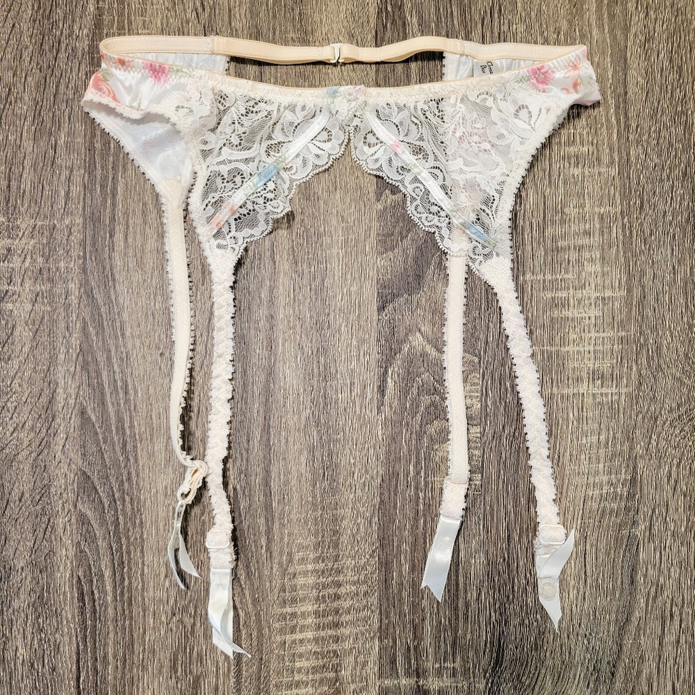 Christian Dior Intimates Lace Floral Garter Belt Ivory Cream Rose 4610 Womens M
